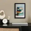 Stapel - Boeken - Groen - Daglicht fotolijst zwart zonder passe partout klein -sfeer1