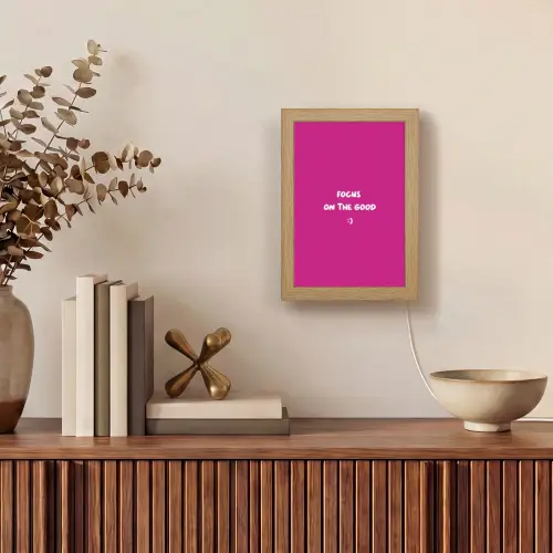 Focus - Smiley - Roze Light Box met kabel (Tafellamp) klein -sfeer2
