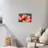 Tropische vogel tussen roze bloem Tuinposter op houten frame 2 cm dik klein -sfeer1