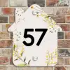 Gele bloemen - Traditioneel Naambord Huisje klein -sfeer6