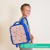 Hartjes met pijlen in zwart, wit en roze Kinderrugzak - Blauw middel -sfeer3_NL