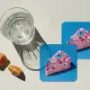 Taart - Edelstenen - Glitters - Roze onderzetter kurk middel -sfeer4