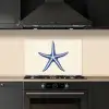 Blauwe zeester - Minimalistisch - Beige keuken achterwand spatscherm klein -sfeer1