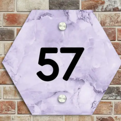 Paars marmer - Traditioneel Naambord Hexagon klein -sfeer2