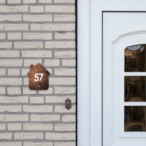Verweerd metaal - Traditioneel Naambord Huisje klein -sfeer1