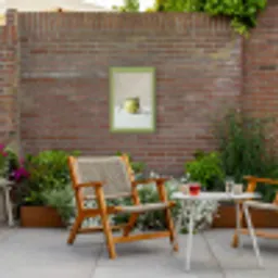 Groen - Appel - Strikje Tuinposter op houten frame 2 cm dik klein -sfeer3