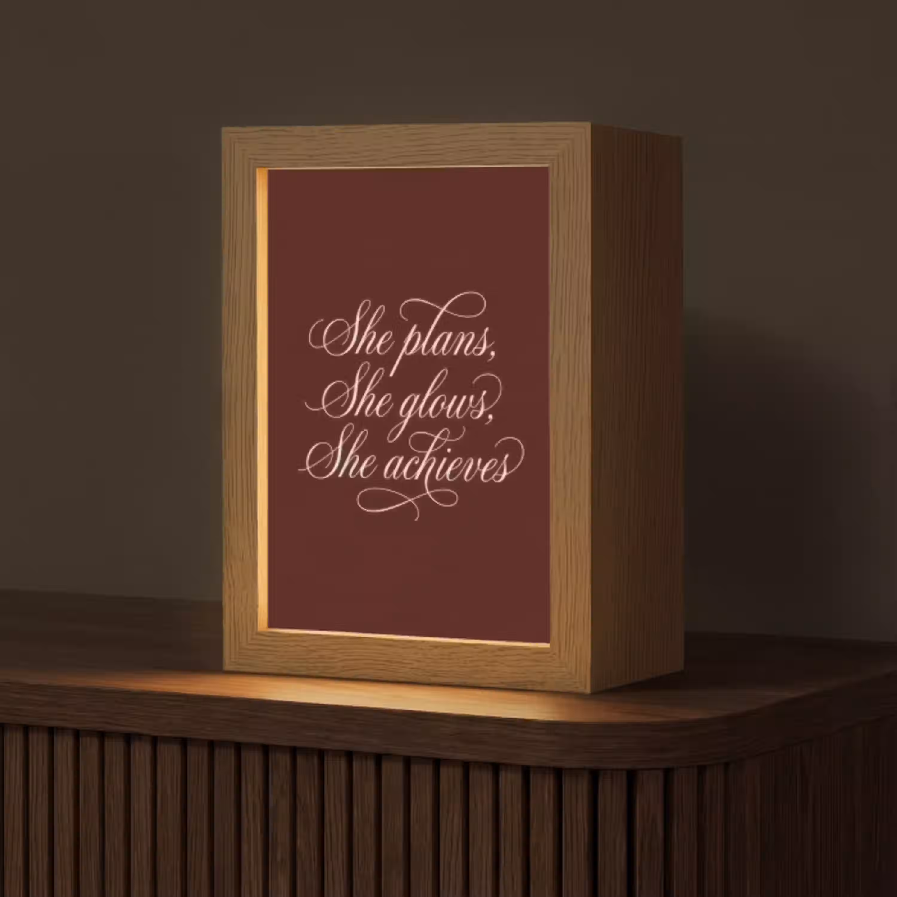 She plans she glows she achieves - Rood - Cursief Light Box met kabel (Tafellamp) klein -z3d_website