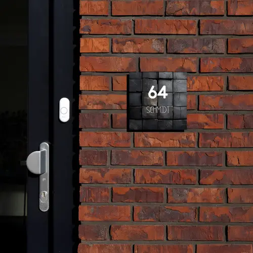 Zwarte houtblokken - Modern Naambord Vierkant klein -sfeer1-XS