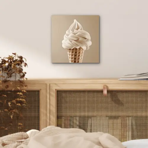 IJs - Softijs - Romig - Hoorntje - Beige aluminium wit klein -sfeer3