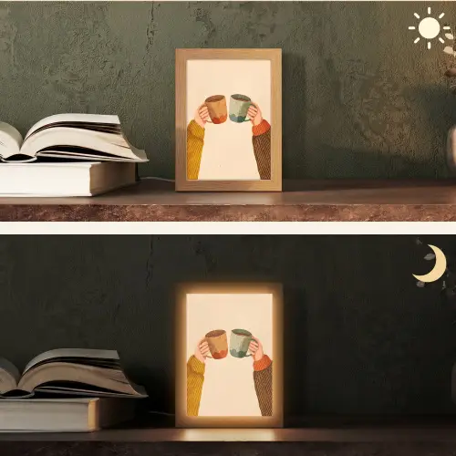 Illustratie - Mokken - Proosten - Bruin Light Box met kabel (Tafellamp) klein -sfeer3