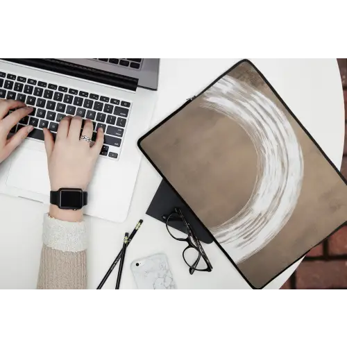 Verf - Bruin - Japandi laptophoes neopreen klein -bureau