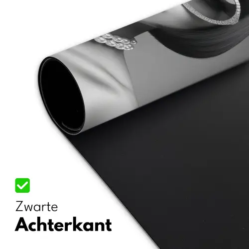 Vrouw - Zwart Wit - Ketting - Zonnebril Muismat XXL klein -sfeer2