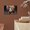 Vrouw - Hoofddoek - Graffiti - Zwart aluminium wit klein -sfeer4