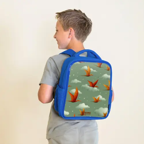 Vliegende pterosaurussen tussen sterren Kinderrugzak - Blauw middel -sfeer2