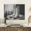 Wijn - Cowboylaarzen - Raamlicht - Wit PET vilt klein -sfeer1