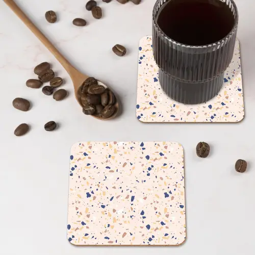 Terrazzo -  Patroon - Kleurrijk - Indigo onderzetter kurk middel 366 -sfeer2