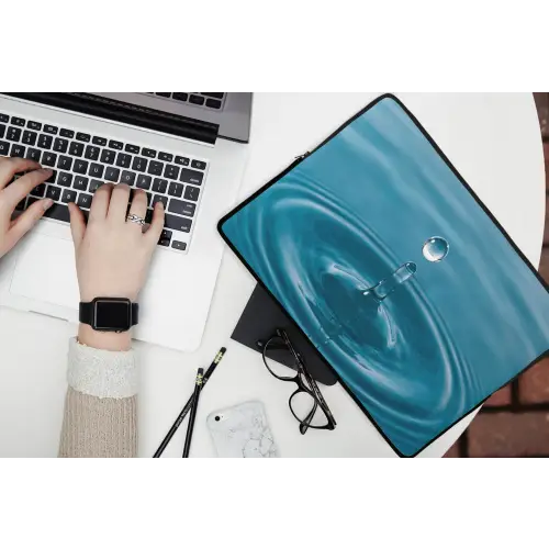 Waterdruppel - Water - Oppervlakte laptophoes neopreen klein -bureau
