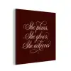 She plans she glows she achieves - Rood - Cursief aluminium wit klein -3d
