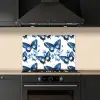 Blauw - Vlinders - Bloemen - Wit keuken achterwand spatscherm klein 900 -sfeer1