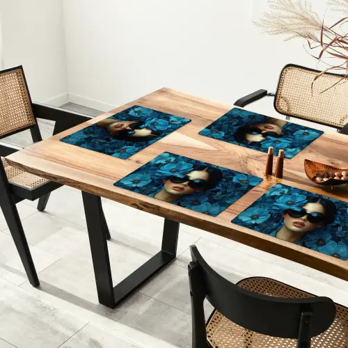 Vrouw - Bloemen - Blauw - Aesthetic - Luxe Placemat vinyl groot -zzsfeer4_Kitchenyeah-website
