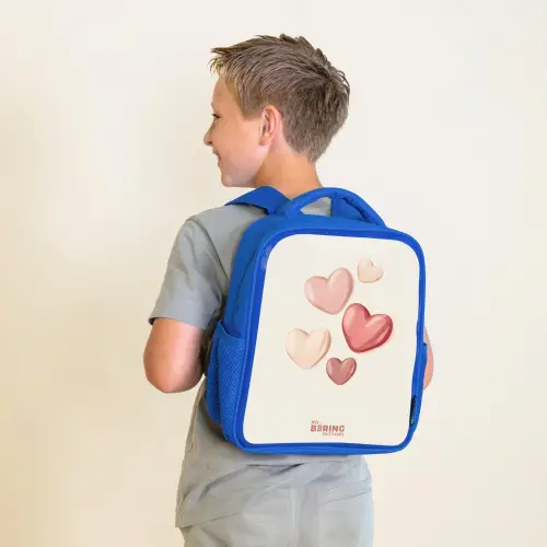 Zwevende harten in zachte rode en roze tinten Kinderrugzak - Blauw middel -sfeer2