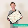 Dino patroon in pastelkleuren Kinderkoffer - Zwart klein -sfeer4_NL