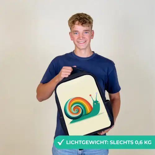 Slak - Regenboogschild - Groen Rugzak - Zwart middel -sfeer7_NL