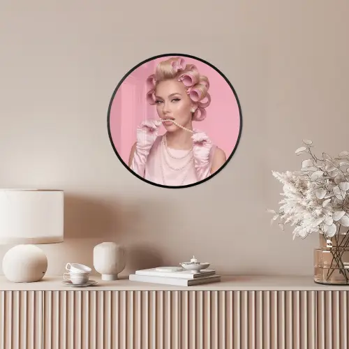 Vrouw - Roze - Parelketting - Krulspelden Fotolijst rond zonder passe partout klein -sfeer3