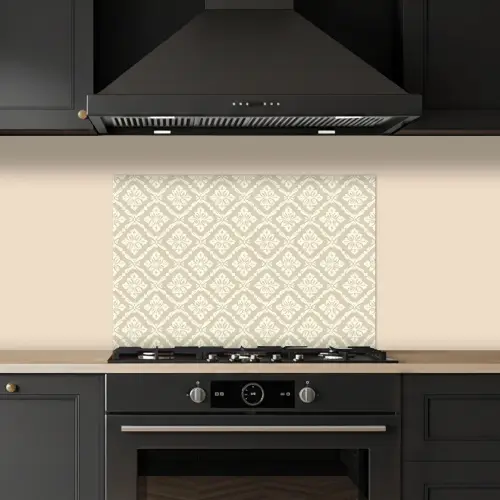 Floraal - Ornament - Beige keuken achterwand spatscherm klein 900 -sfeer1