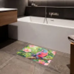 Papagaai - Hibiscusbloemen - Kleurrijk Badmat klein -sfeer3