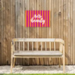 Modern - Hello - Oranje Tuinposter op houten frame 2 cm dik klein -sfeer4