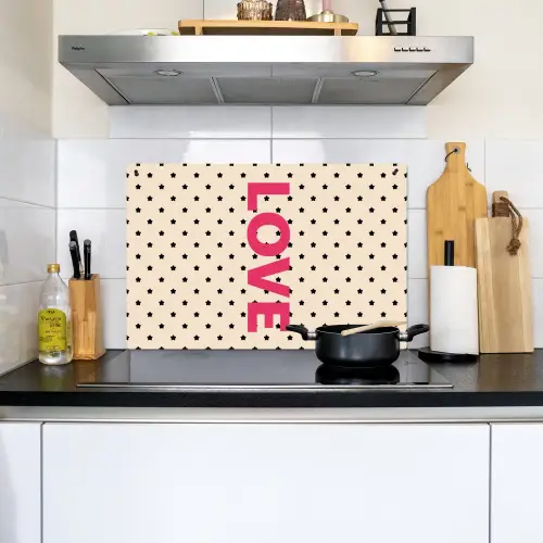 Love - Stippen - Roze Inductie beschemer met haakjes klein -sfeer2
