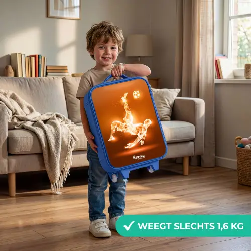 Oranje lichtvoetballer in zweefmoment Kinderkoffer - Blauw klein -sfeer2_NL