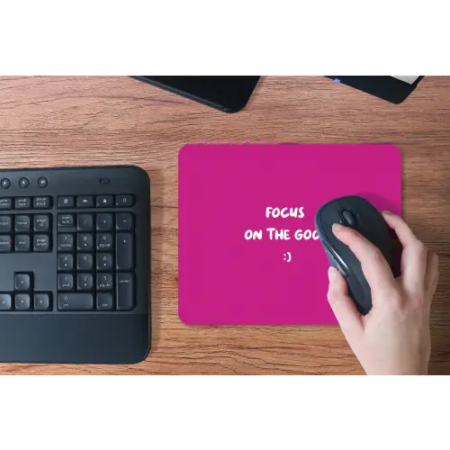 Focus - Smiley - Roze muismat rubber klein -toetsenbord