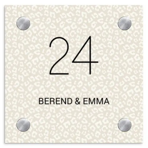 Beige panterprint - Klassiek Naambord Vierkant klein -3d