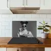 Vrouw - Pasta - Zonnebril keuken achterwand spatscherm klein -sfeer2