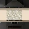 Golven - Wit - Minimalistisch keuken achterwand spatscherm klein 900 -sfeer1