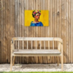 Frida Kahlo - Vrouw - Geel - Blauw - Bloemen Tuinposter op houten frame 2 cm dik klein -sfeer4