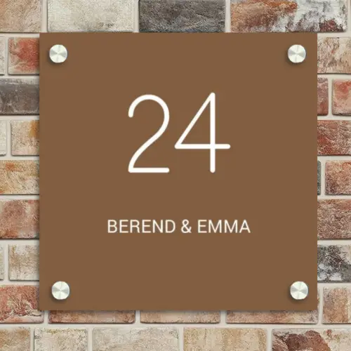 Bruin - Klassiek Naambord Vierkant klein -sfeer2