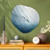 Meeuw - Wit - Zee - Mistig Wandcirkel Organisch Aluminium middel -sfeer2