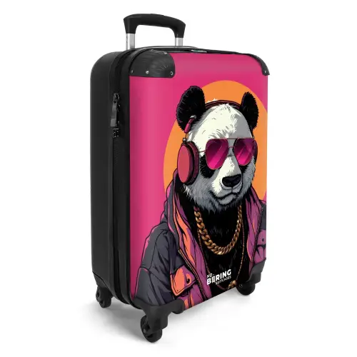 Panda met Koptelefoon, Zonnebril en Gouden Ketting Koffer - NBS - Handbagage middel -productfoto_3d