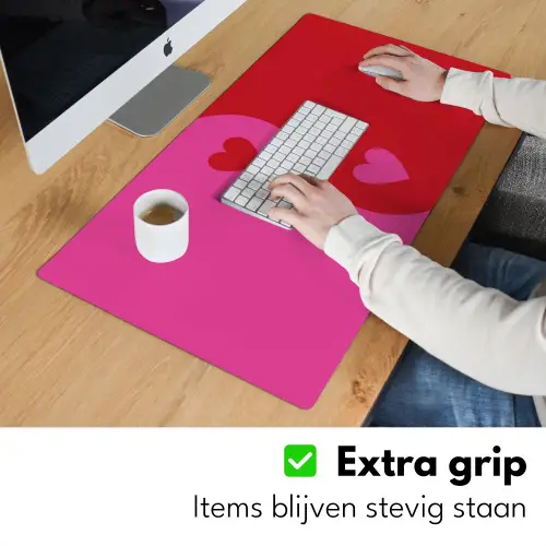 Minimalistisch - Rood - Roze - Hartjes Muismat XXL klein -sfeer3