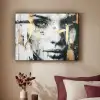 Portret - Vrouw - Penseelstreken - Goud Textielframe zwart klein -sfeer1