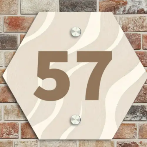 Beige golven - Traditioneel Naambord Hexagon klein -sfeer2