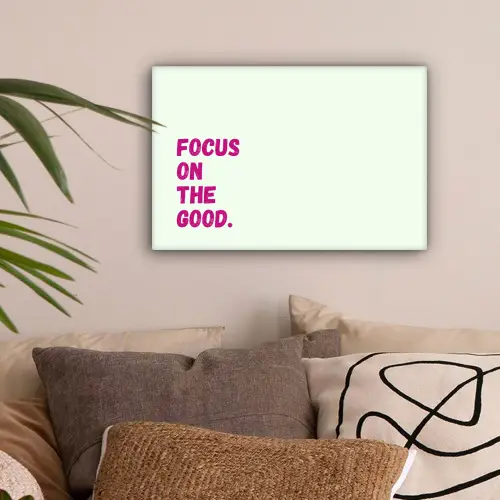 Focus on the good - Beige - Roze canvas 2cm klein -sfeer1