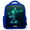 Voetballer trapt met kracht in digitale vorm Kinderrugzak - Blauw middel -3d