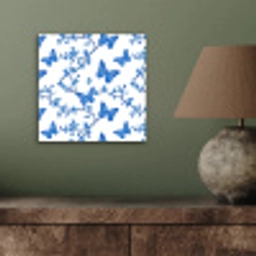 Vlinder - Bloemen - Blauw aluminium wit klein 46 -sfeer2
