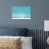 Strand - Blauwe lucht - Geel - Parasol poster papier klein -sfeer2