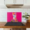Lama - Kimono - Bloemenkrans - Felroze keuken achterwand spatscherm klein -sfeer2