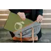 Lijntekening - Appel - Olijfgroen - Blaadje laptophoes neopreen klein -tas